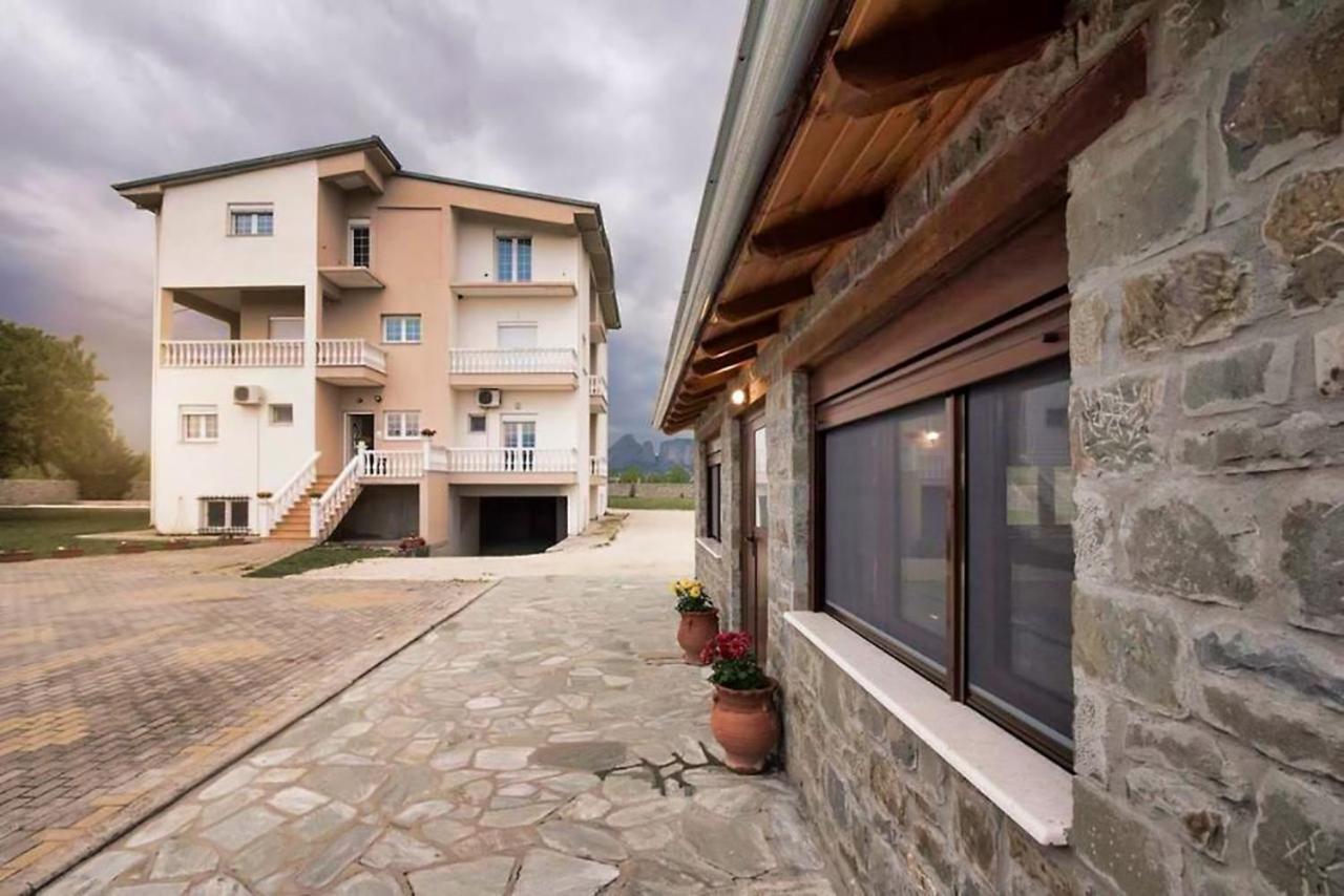 Spilaio At Meteora Hotell Kalampaka Exteriör bild