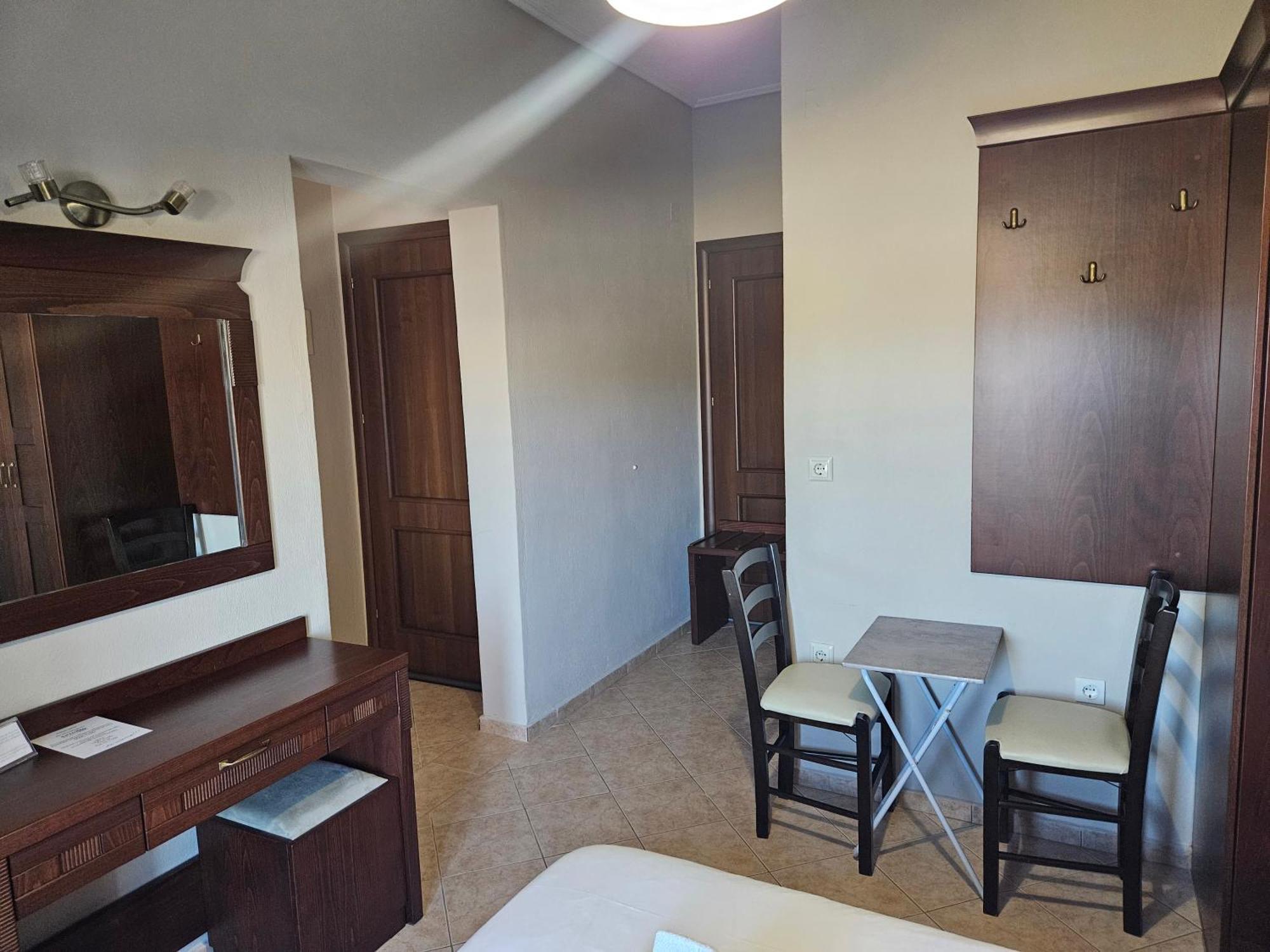 Spilaio At Meteora Hotell Kalampaka Exteriör bild