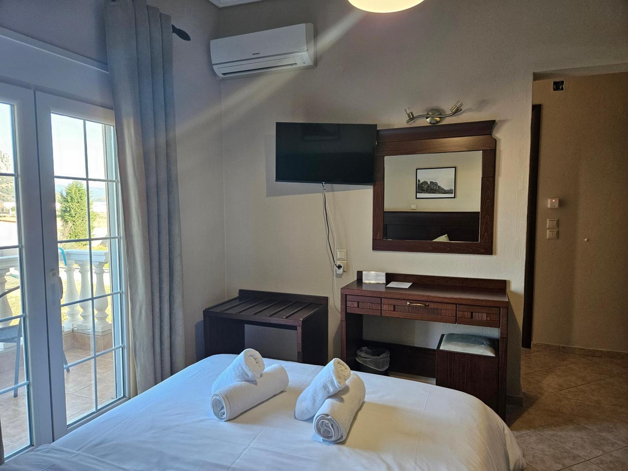 Spilaio At Meteora Hotell Kalampaka Exteriör bild
