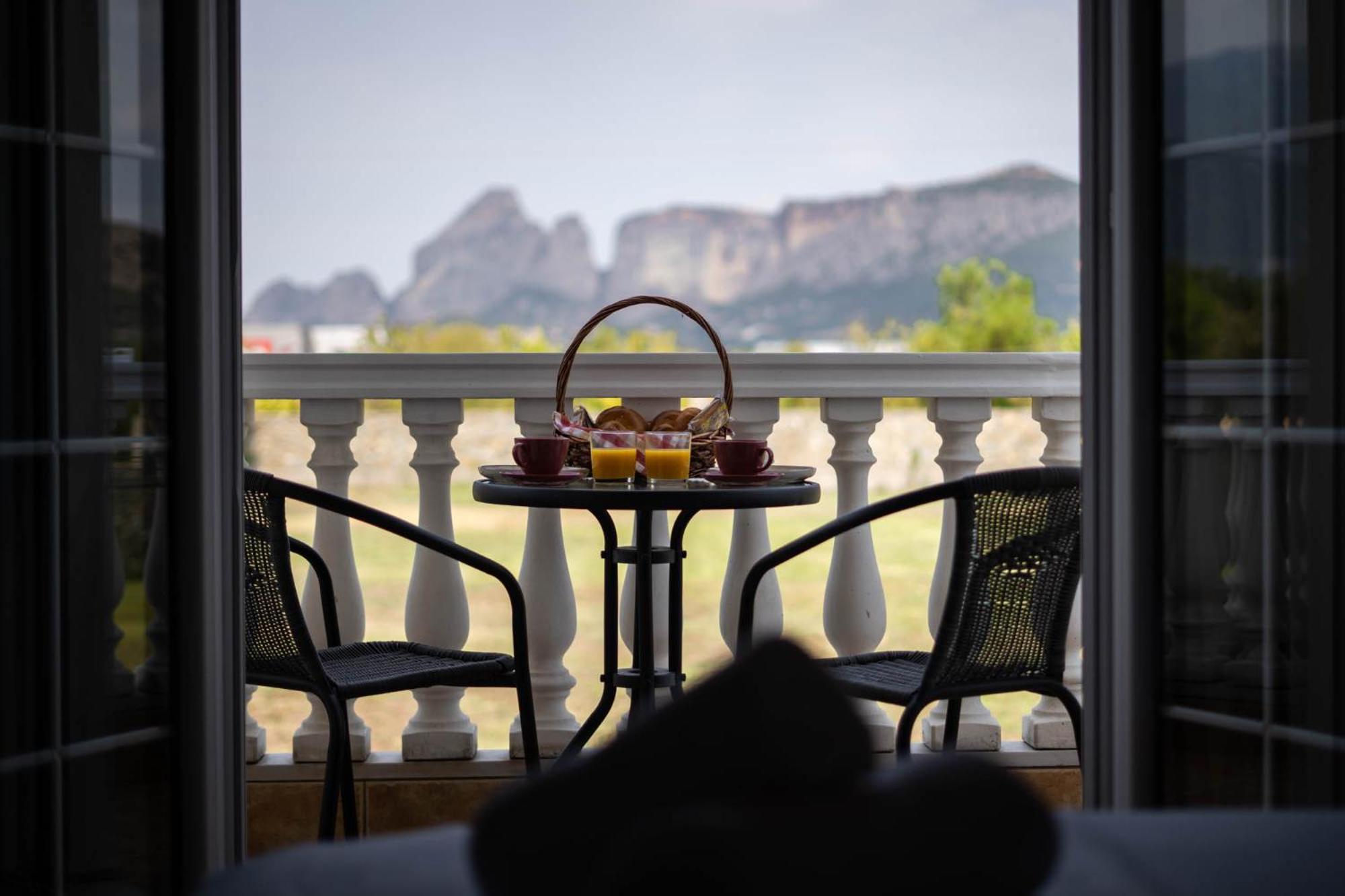 Spilaio At Meteora Hotell Kalampaka Exteriör bild