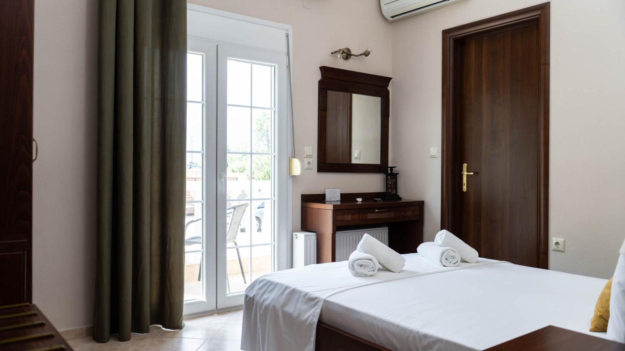 Spilaio At Meteora Hotell Kalampaka Exteriör bild